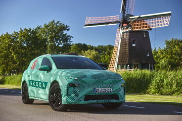 SUV eléctrico mostrando una silueta imponente y moderna, promete revolucionar la gama.