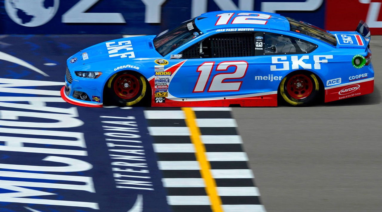 Juan Pablo Montoya al volante del Team Penske en NASCAR.