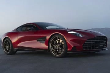 Aston Martin Vanquish 2024 lateral: elegancia y potencia