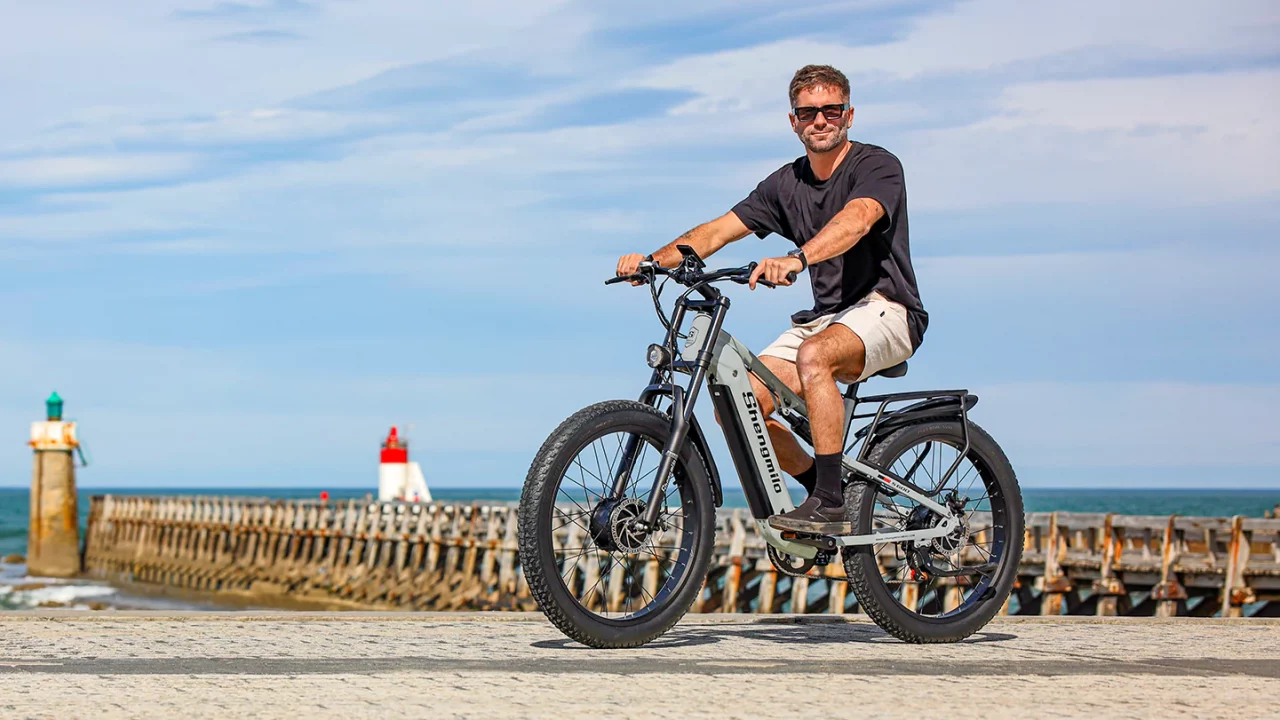 Revolutionary 4x4 ebike with dual-wheel drive ready to tackle mud and snow.