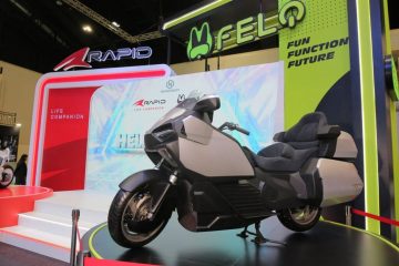 Vista lateral de la motocicleta eléctrica Felo Tooz con diseño futurista