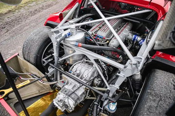 Escándalo y fascinación: Ferrari F40 con insólito motor V12.