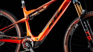 La KTM Macina Scarp SX Exonic, e-mountain bike ligera con motor Bosch.