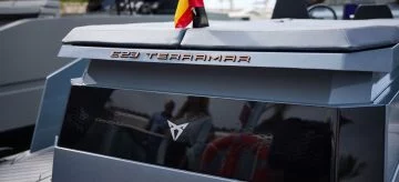 Vista trasera lateral del CUPRA Terramar E23, exclusividad eléctrica y diseño atrevido