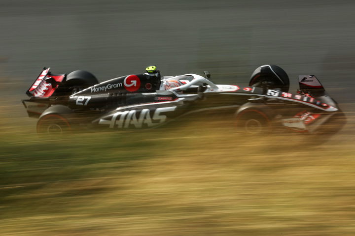 Haas F1 Team compitiendo en el Gran Premio en Zandvoort