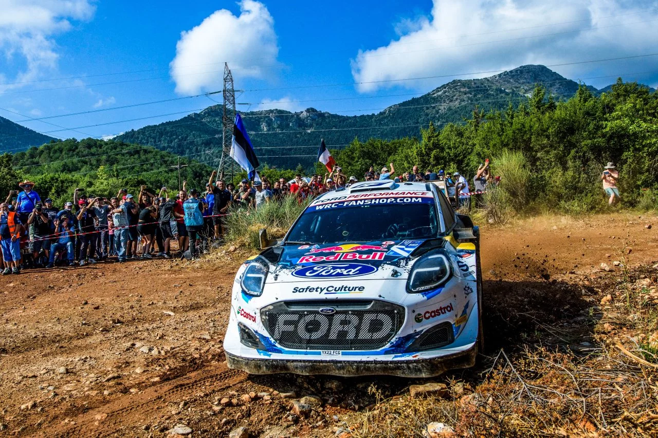 Ford Fiesta WRC surca tierras griegas en Rally Acrópolis