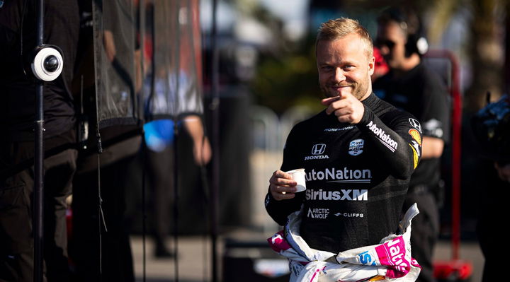 Felix Rosenqvist renovado con Meyer Shank Racing hasta 2026, enfocado y motivado.