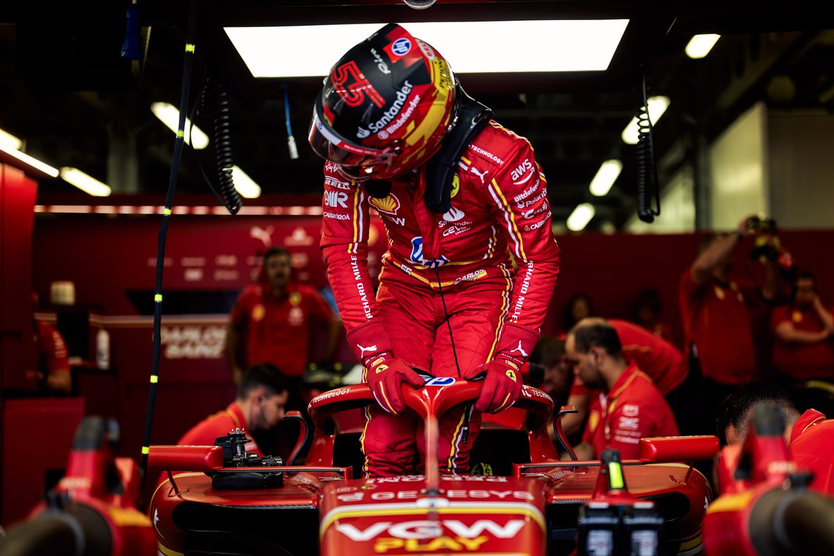 Carlos Sainz en su preparación antes de lograr un tercer puesto en parrilla.