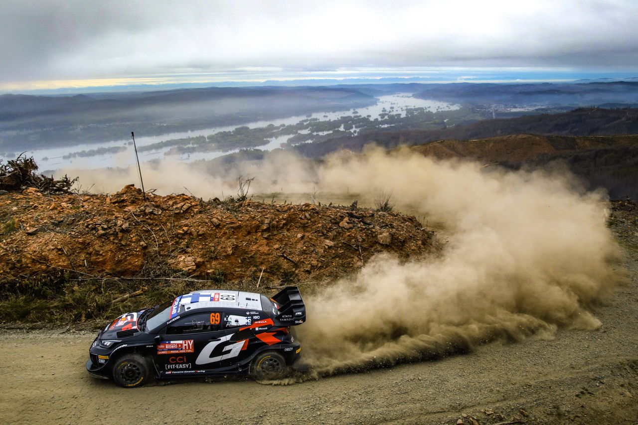 El Toyota de Rovanperä domina las curvas en el Rally de Chile