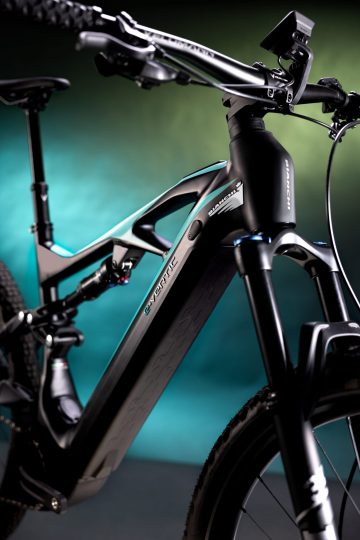 Ebike Bianchi-e Vertic FX con diseño italiano y motor Bosch.