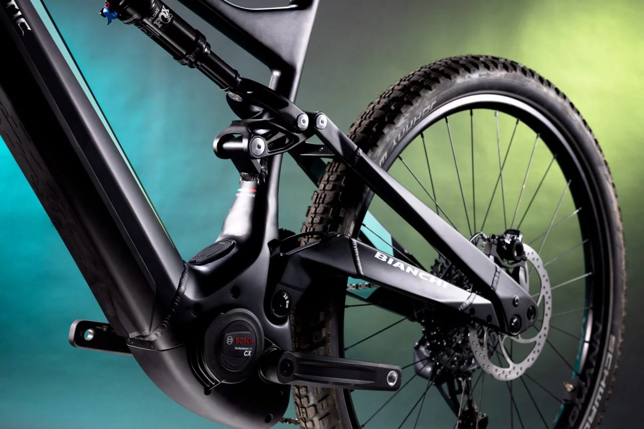 Detalle del sistema de propulsión Bosch en ebike Bianchi.