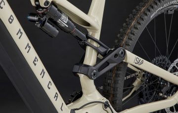 Ebikes-4x4-competicion-doble-suspension-rebajada