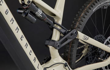 Ebikes-4x4-competicion-doble-suspension-rebajada