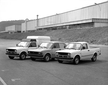 Líneas clásicas del Fiat 147 de 1979, apreciado por su diseño económico y funcional.