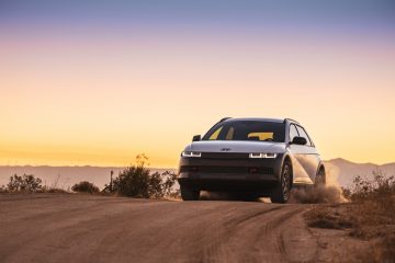 Hyundai Ioniq 5 XRT en acción, dominando el terreno off-road.