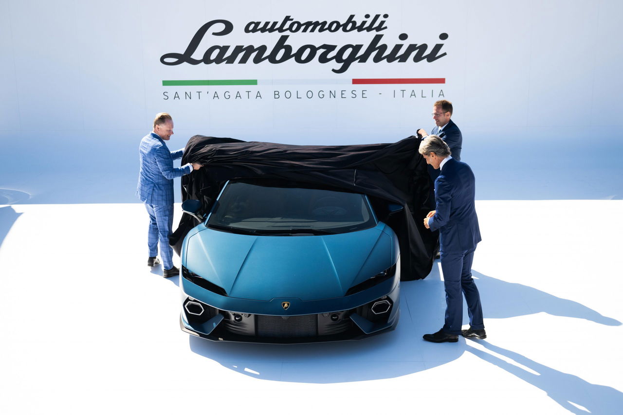 Lamborghini revela su imponente frontal en Pebble Beach