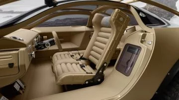 Interior Maybach muestra asientos de cuero con acabados de primera.