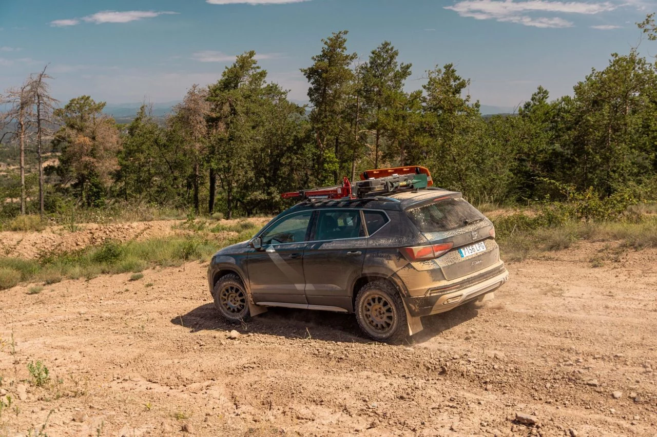 Seat Ateca demostrando capacidades en terreno de raid