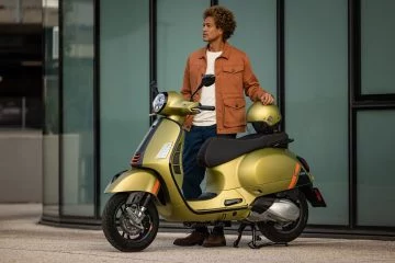 Vespa GTS con oferta de 500 €, estilo y elegancia atemporales.