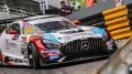 Vista dinámica del Mercedes-AMG GT3 de Craft Bamboo Racing en acción