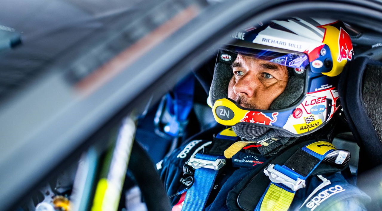 Sébastien Loeb al volante en la carrera Extreme E de Red Bull 2024