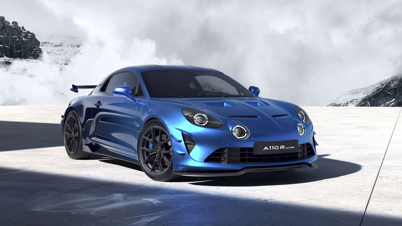 Vista frontal y lateral del Alpine A110 R Ultime, delineando su estética agresiva.