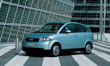 Audi A2 restomod, impecable diseño lateral compacto, estilizado.