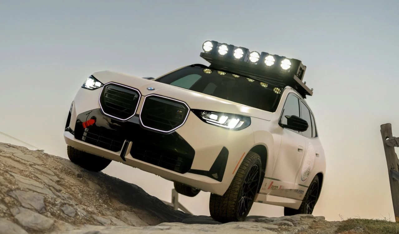 BMW X3 M50 equipado para enfrentar el exigente Rebelle Rally.