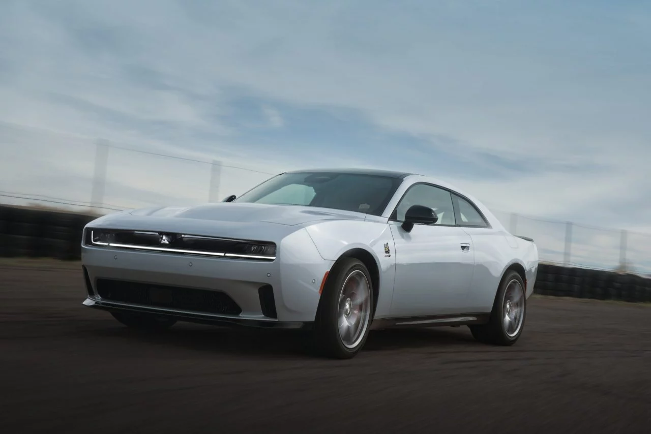 Dodge Charger Daytona, promesa eléctrica con estética musculosa.