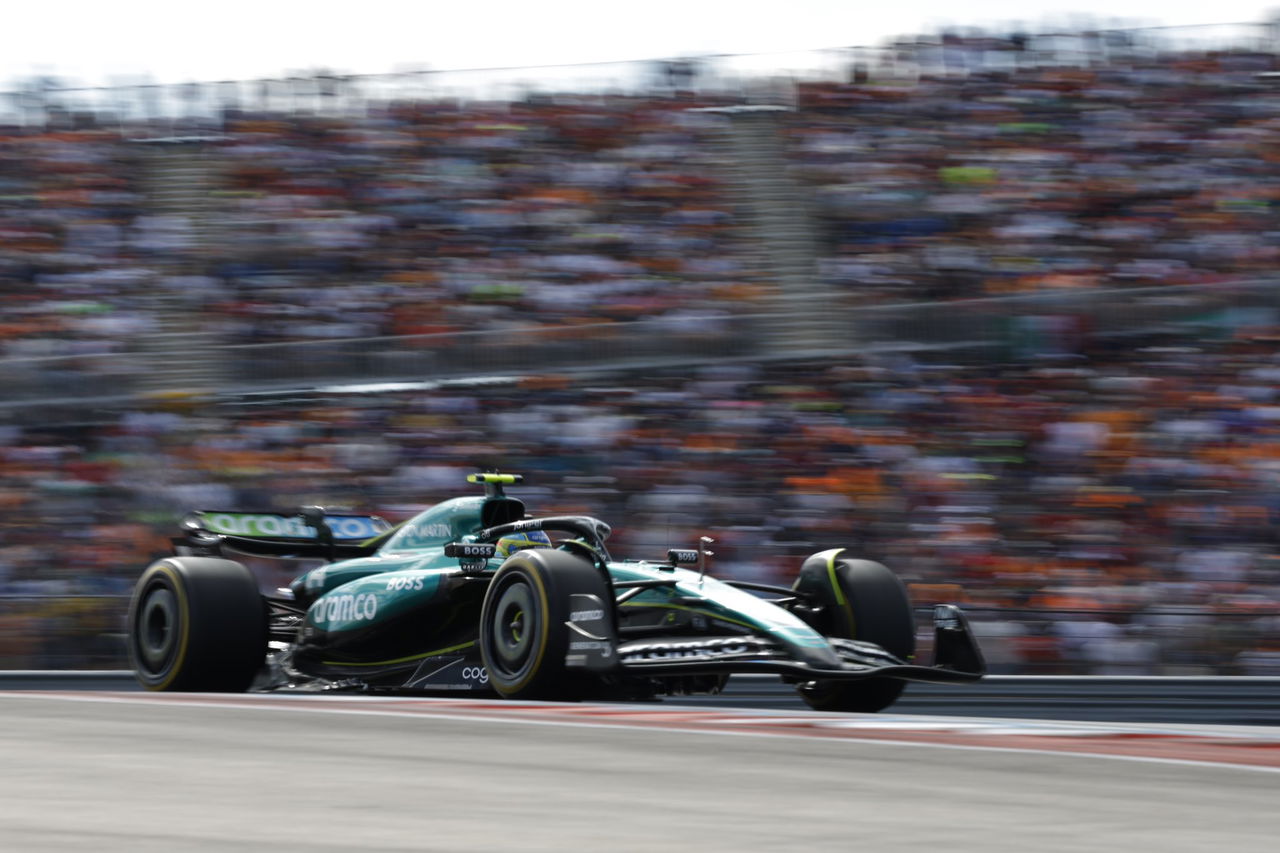 Alonso lucha en zona media circuito Austin, F1