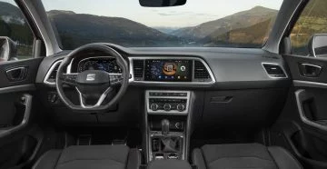 El Seat Ateca conserva un interior contemporáneo y acabados de calidad.