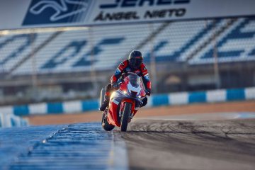 Rendimiento extremo en pista con la Fireblade 2024, 217 CV y gran agilidad.