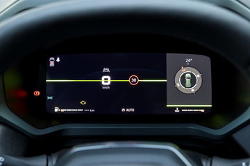 Visión detallada del cuadro de instrumentos digital del Dacia Bigster 4x4.