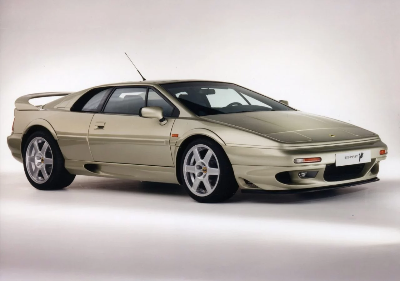 Lotus Esprit V8, silueta icónica con aire deportivo y diseño atemporal