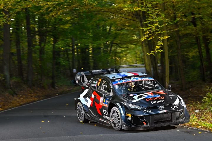 Toyota Yaris WRC en acción en el Rally de Centroeuropa 2024