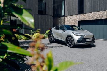 Toyota C-HR, diseño atrevido y rendimiento híbrido eficiente.