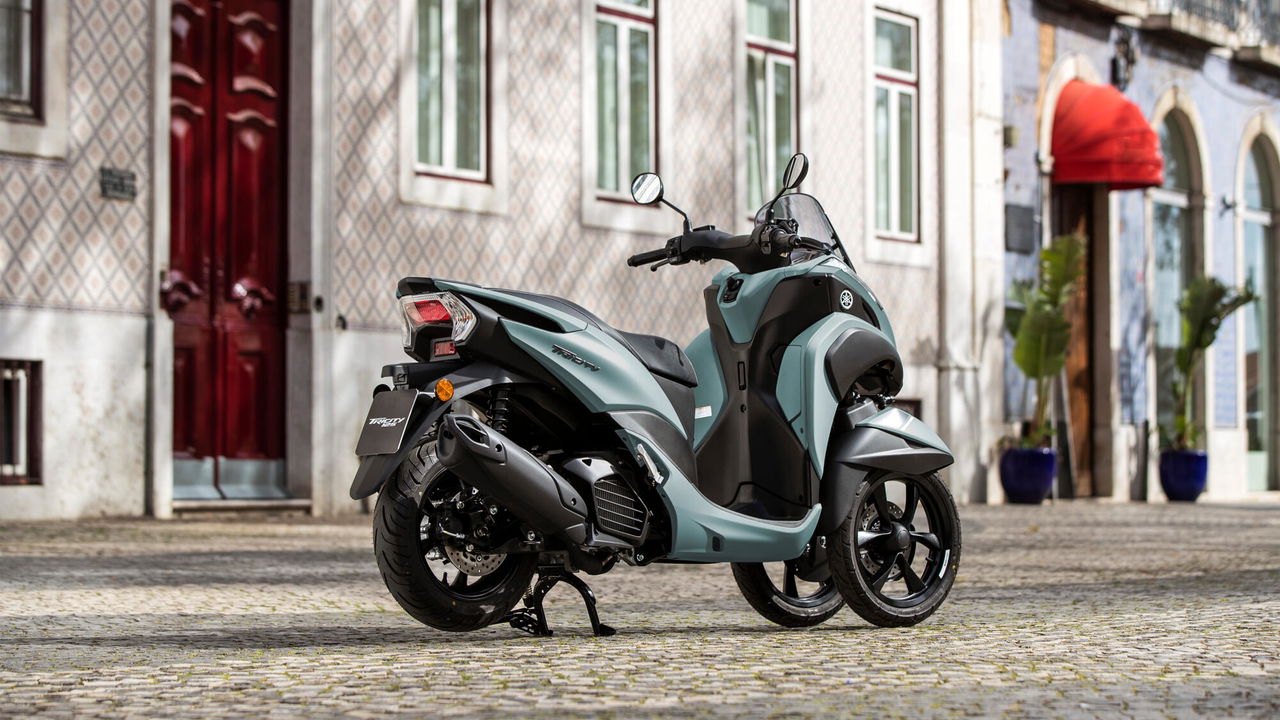 Yamaha Tricity 125, 3 ruedas innovadoras para máxima estabilidad urbana.