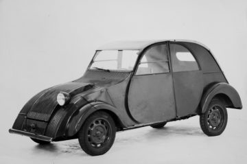 Prototipo del Citroën 2CV, un diseño icónico y minimalista.