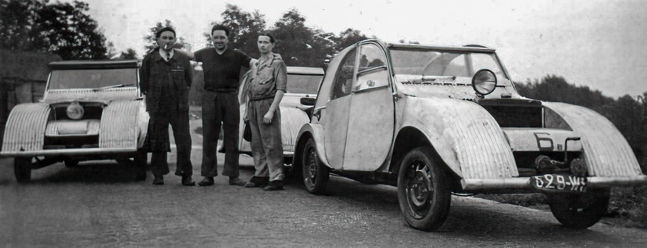 Prototipo del Citroën 2CV con un diseño único y distintivo.