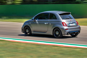 El Abarth 500 híbrido promete un motor eficiente, pero no se materializará.