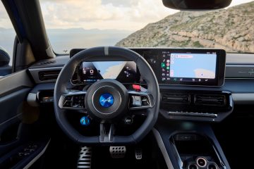 El Alpine A290 combina diseño moderno y tecnología avanzada en su interior.