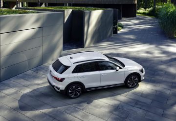 El Audi A3 Allstreet presenta un diseño elegante y dinámico, destacando su versatilidad