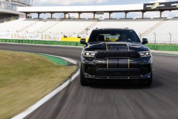 El Dodge Durango reafirma su personalidad agresiva en el circuito.