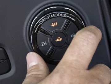 Selector de modos de conducción del Ford Ranger PHEV 2025.