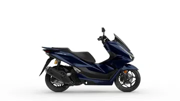 Scooter Honda PCX 125 en su versión 2025, diseño elegante y funcional.