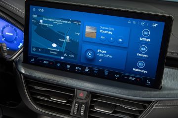 Pantalla central táctil del Ford Focus Active, equipada con navegación y conectividad avanzada.