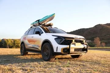 La Kia EV9 conquista terrenos off-road con estilo y robustez.