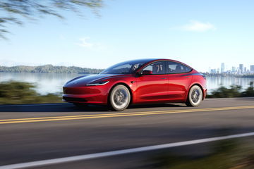 El nuevo Model 3 combina potencia y eficiencia en un diseño atractivo.