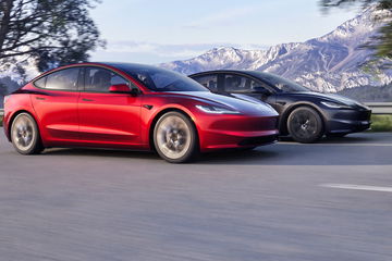 Los nuevos Tesla Model 3 combinan eficiencia con un diseño moderno y elegante.