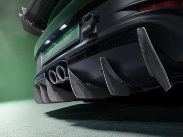 Vista trasera del Porsche 911 GT3 RS, destacando su impresionante difusor y detalles aerodinámicos.